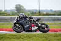 Advanced Group Black Bikes